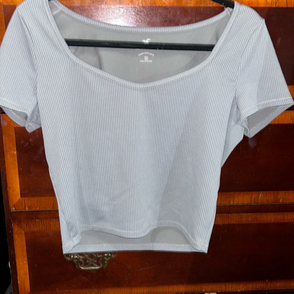 Hollister baby tee